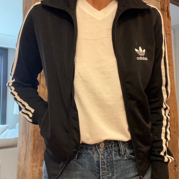 Adidas leisure jacket black and white - Picture 2 of 3